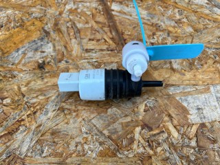 насос (моторчик) омывателя стекла Chevrolet Trax 2 поколение 2024, 1.2 л., бензин, АКПП, внедорожник 5 дв., передний привод, 84409812