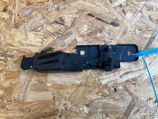 активатор замка багажника Audi A8 D4/4H [рестайлинг] 2013, 4.0 л., CEUA, бензин, АКПП, седан, 4H0827383A