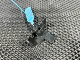 кронштейн (крепление) Volkswagen Taos 1 поколение 2023, 1.5 л., DNKA, бензин, АКПП, внедорожник 5 дв., передний привод, 5Q0971890E