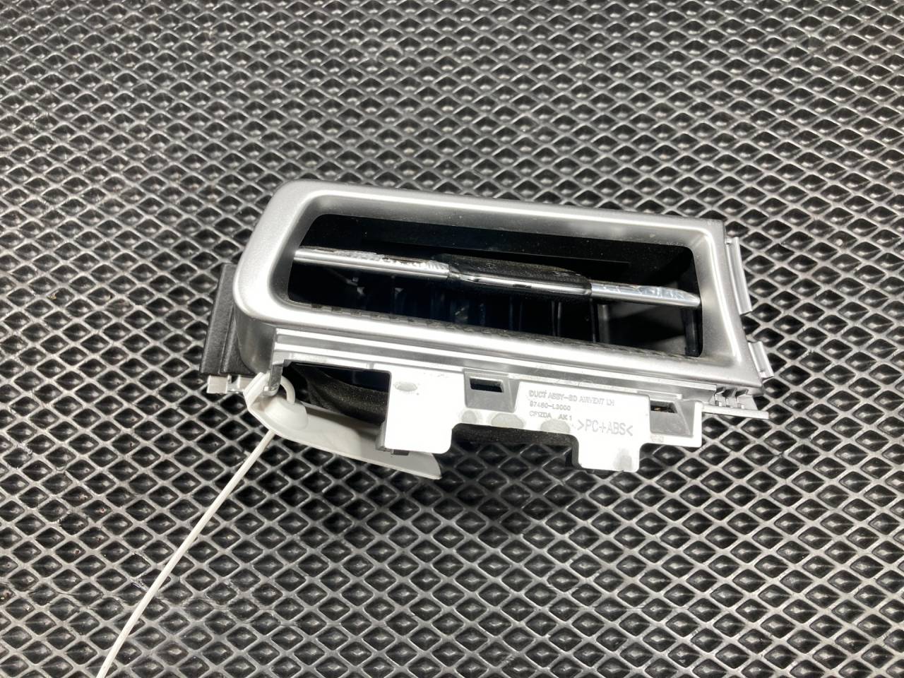 дефлектор обдува салона Kia K5 3 поколение 2020, 1.6 л., G4FP, бензин, АКПП, 97480-L3000 - фото №1