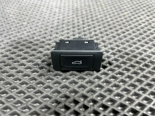 кнопка открытия багажника Audi S8 D4 2013, 4.0 л., CGTA, бензин, АКПП, седан, 4G0959831A5PR