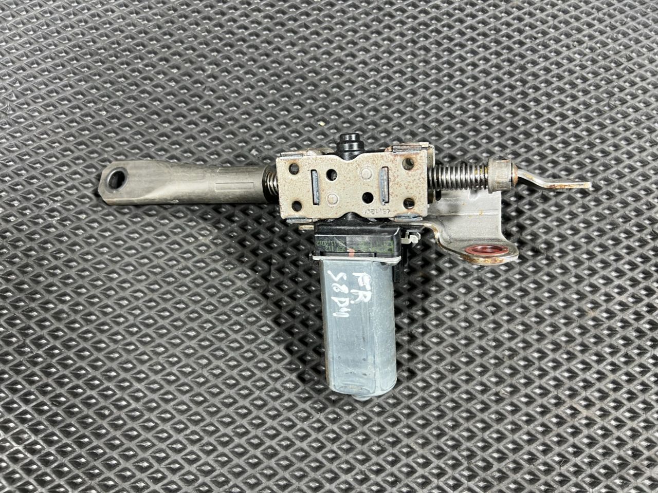 моторчик регулировки сиденья Audi S8 D4 2013, 4.0 л., CGTA, бензин, АКПП, седан, 984686-105 - фото №1