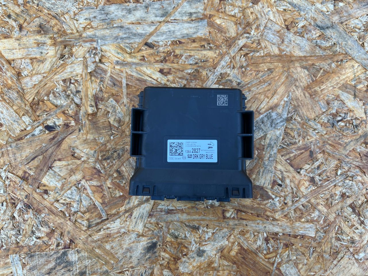 блок комфорта Chevrolet Trax 2 поколение 2023, 1.2 л., бензин, АКПП, внедорожник 5 дв., 13542827 - фото №1