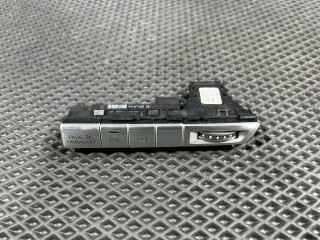 Кнопка парктроника Audi S8 D4 2013, 4.0 л., CGTA, бензин, АКПП, седан, 4H0820911B