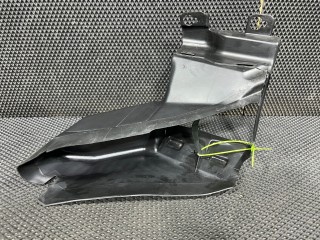 воздуховод (дефлектор) радиатора Audi A8 D4 [рестайлинг] 2016, 4.0 л., CEUA, бензин, АКПП, седан, 4H0117335E