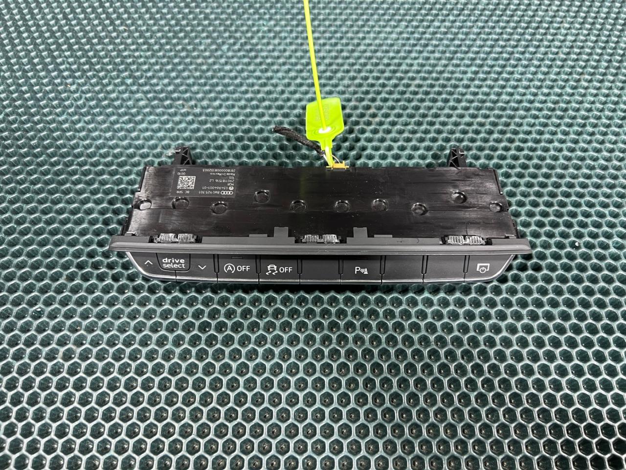 кнопка (выключатель) Audi A5 F5 2018, 2.0 л., бензин, АКПП, купе, 8W0925301BC, 8W0925301BC5PR, 034964001-01 - фото №1