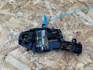 скелет ручки двери передней правой Volkswagen Tiguan 2 поколение [рестайлинг] 2024, 2.0 л., DTEA, бензин, АКПП, внедорожник 5 дв., полный привод, 5NN837811J