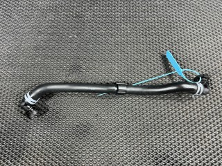 патрубок (трубопровод, шланг) Volkswagen Taos 1 поколение 2023, 1.5 л., DNKA, бензин, АКПП, внедорожник 5 дв., передний привод, 5Q0906272J