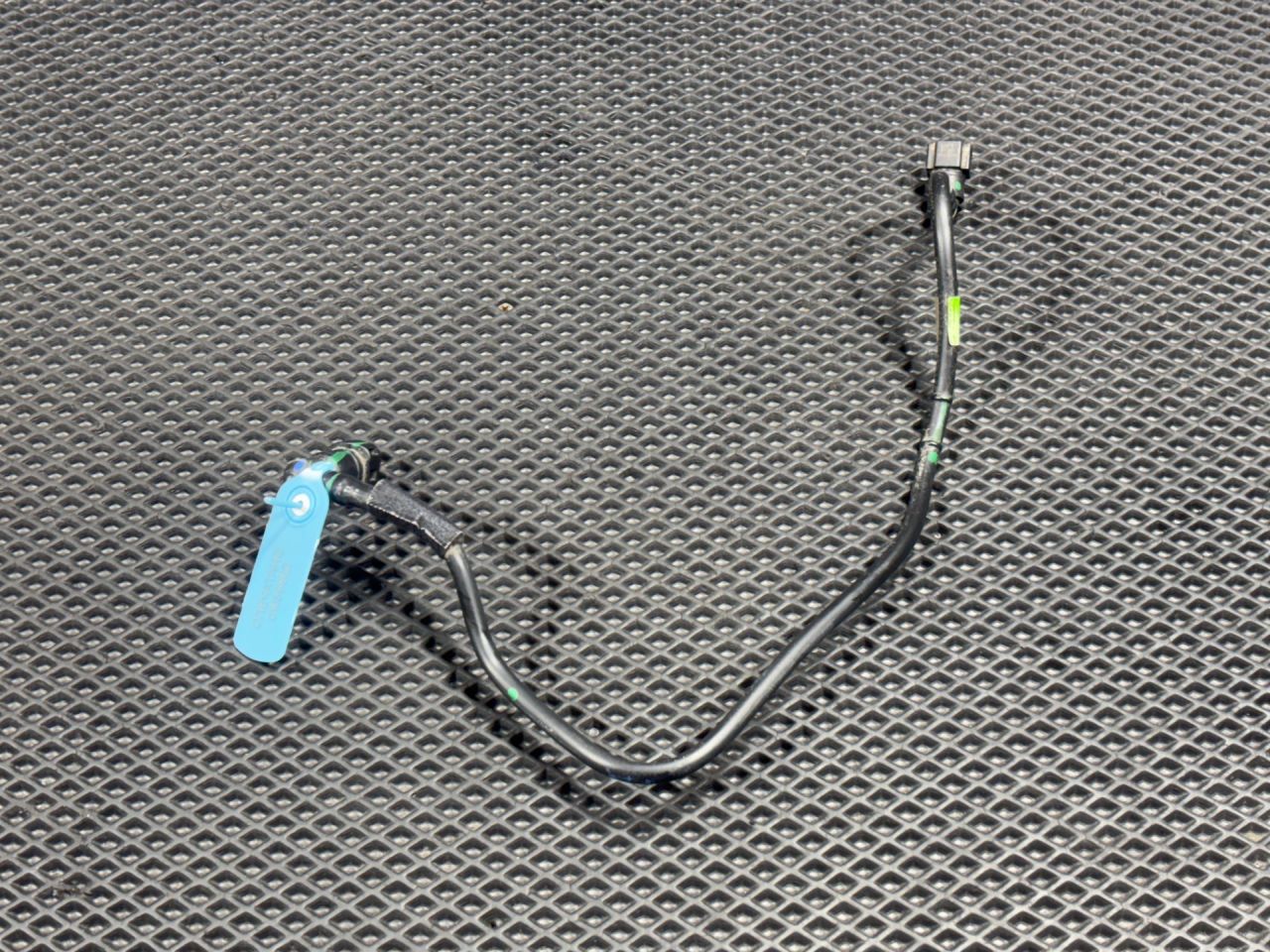 трубка топливная Volkswagen Taos 1 поколение 2021, 1.5 л., DNKA, бензин, АКПП, внедорожник 5 дв., 5QM201293 - фото №1