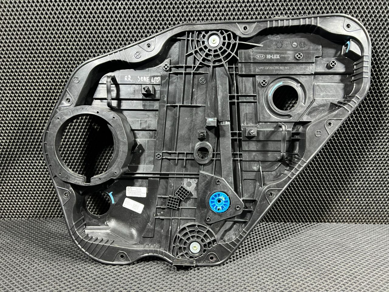 стеклоподъемник задний правый Kia Sorento 4 поколение 2023, 2.0 л., G4KA, бензин, АКПП, внедорожник 5 дв., передний привод, 5XYRH4LF5PG185254, 83481R5000, 4KW8303KM00 - фото №1