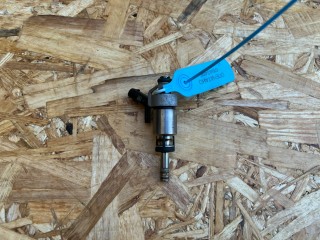 форсунка Volkswagen Tiguan 2 поколение [рестайлинг] 2024, 2.0 л., DTEA, бензин, АКПП, внедорожник 5 дв., полный привод, 06G906036AH