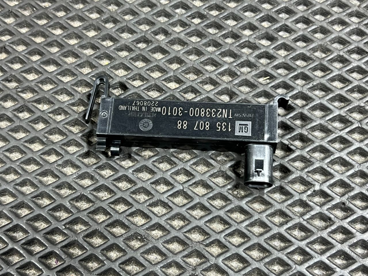 Антенна системы комфортного доступа Buick Envista 1 поколение 2024, 1.2 л., бензин, АКПП, внедорожник 5 дв., 13580788 - фото №1