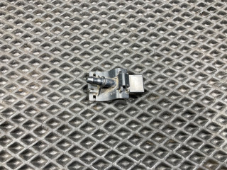 форсунка омывателя лобового стекла Lexus LS 4 поколение [2-й рестайлинг] 2015, 4.6 л., 1UR-FSE, бензин, АКПП, седан