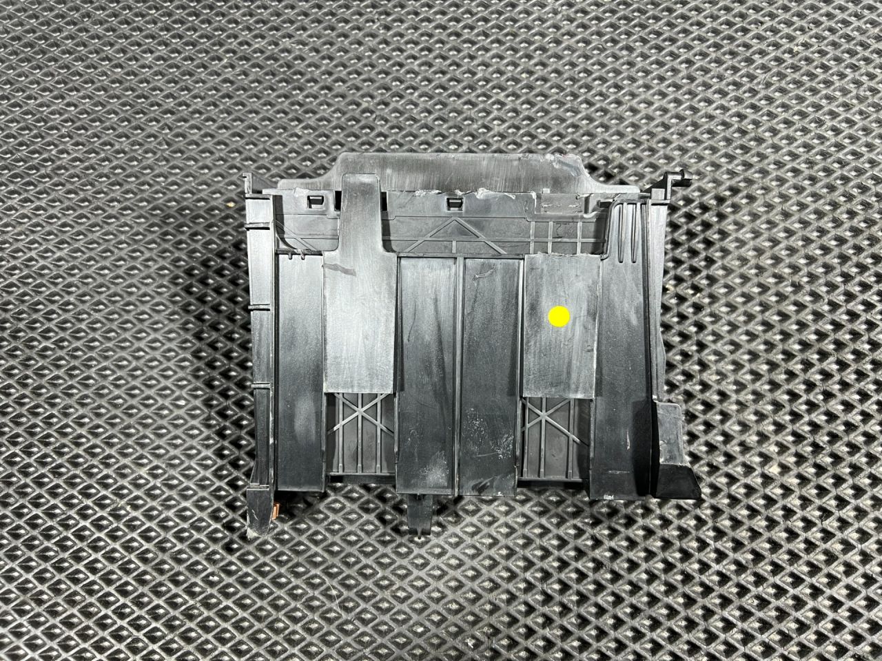 Блок управления BCM (Body Control Module) Chevrolet Trax 2 поколение 2024, 1.2 л., бензин, АКПП, внедорожник 5 дв., передний привод, 13541613 - фото №1