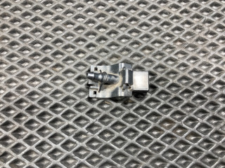 форсунка омывателя лобового стекла Lexus LS 4 поколение [2-й рестайлинг] 2015, 4.6 л., 1UR-FSE, бензин, АКПП, седан