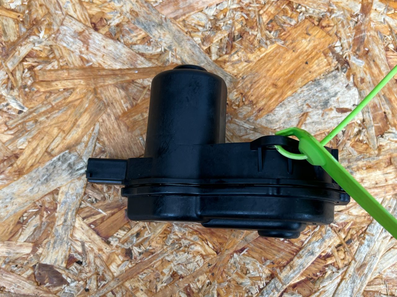 электроручник Audi A8 D4/4H 2012, 4.2 л., CDRA, бензин, АКПП, седан, 4H0615405AF - фото №1