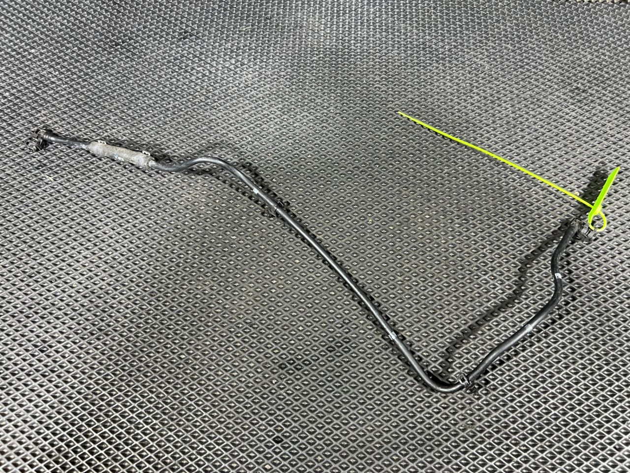 патрубок (трубопровод, шланг) Jaguar F-Pace 1 поколение X761 2016, 2.0 л., дизель, АКПП, внедорожник 5 дв., GX738276BC, T2H1418, T4A2938, LR091647 - фото №1