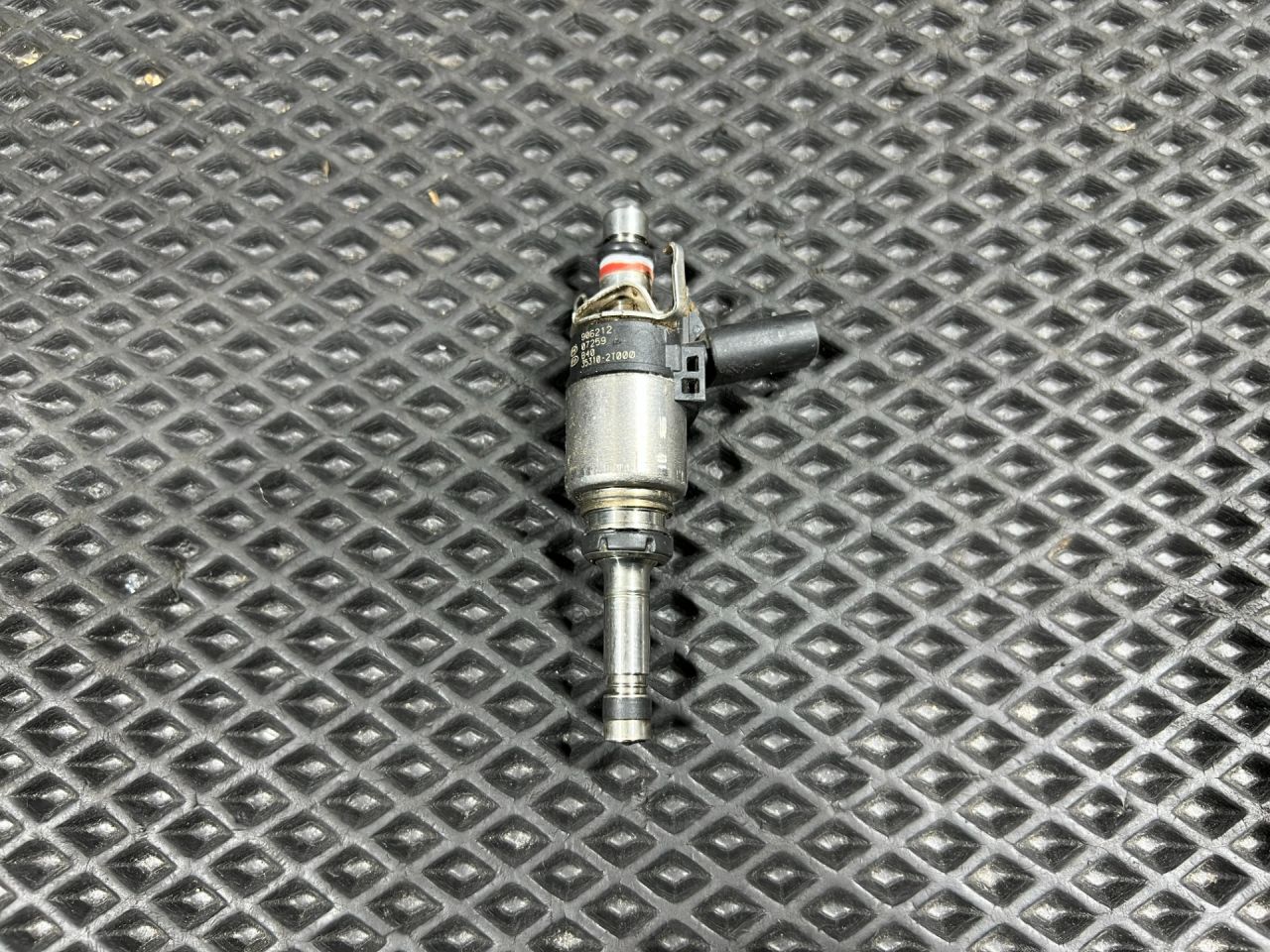 форсунка Kia Sorento 4 поколение 2023, 2.0 л., G4KA, бензин, АКПП, внедорожник 5 дв., передний привод, 35310-2T000 - фото №1