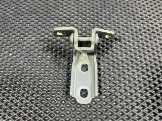 петля двери Chevrolet Trax 2 поколение 2024, 1.2 л., бензин, АКПП, внедорожник 5 дв., передний привод, 13501715, 10373562