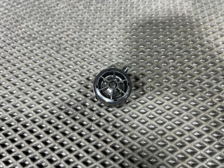 динамик двери Porsche Macan GTS 1 поколение [2-й рестайлинг] 95B 2022, 2.9 л., DGR, бензин, АКПП, внедорожник 5 дв., 7PP035411D