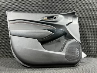 обшивка двери передняя левая Chevrolet Trax 2 поколение 2023, 1.2 л., LIH, бензин, АКПП, внедорожник 5 дв., 42851044, 42851016