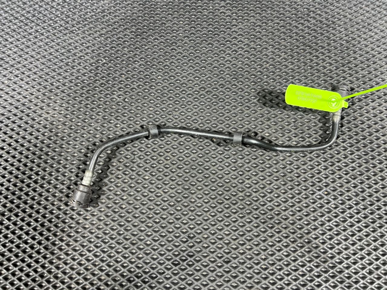 патрубок (трубопровод, шланг) BMW 7 серия G11/G12 2017, 4.4 л., бензин, АКПП, седан, 17128602668 - фото №1