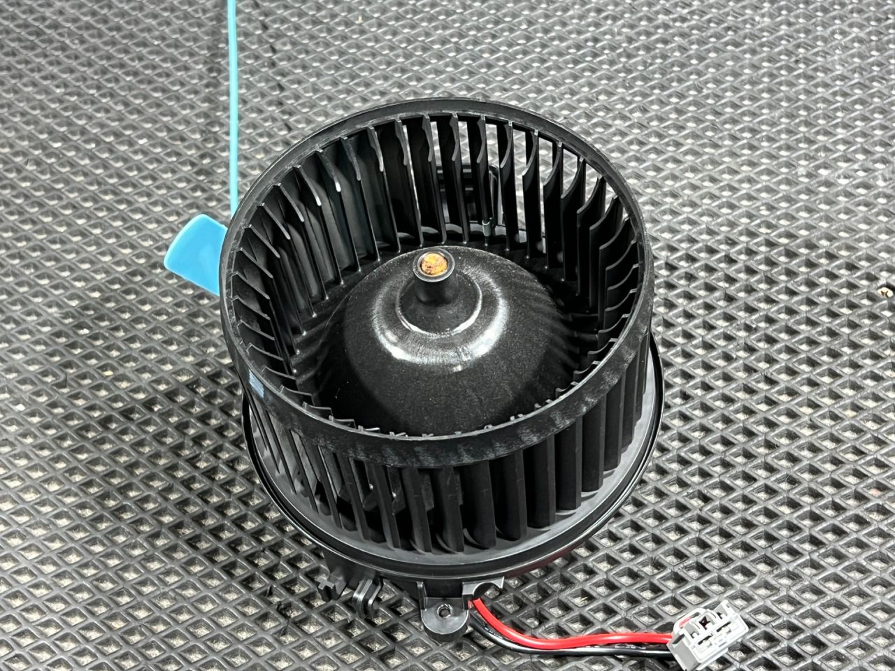 моторчик печки Buick Envista 1 поколение 2024, 1.2 л., бензин, АКПП, внедорожник 5 дв., 42758430 - фото №1