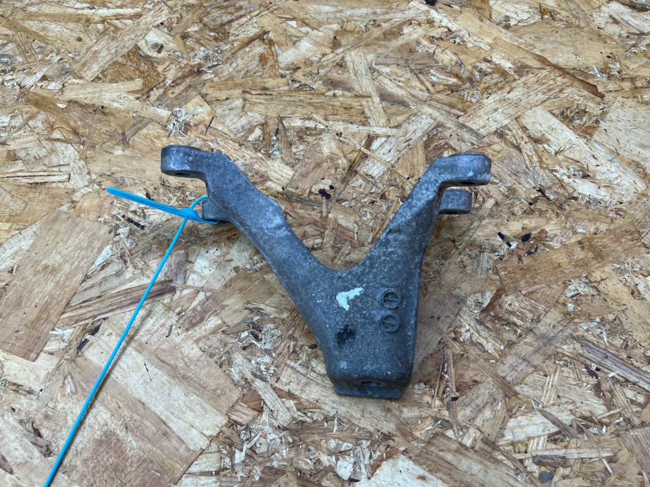 кронштейн двигателя BMW 7 серия G11/G12 2017, 3.0 л., B57 D30 A, дизель, АКПП, седан, 6870748, 22116861558 - фото №1