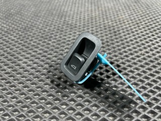 кнопка открытия багажника Audi S8 D4 2013, 4.0 л., CGTA, бензин, АКПП, седан, 4H0868397
