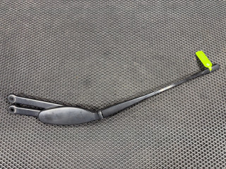 щеткодержатель (поводок стеклоочистителя, дворник) Mercedes-Benz GLC-Класс X253 [рестайлинг] 2019, 2.0 л., бензин, АКПП, внедорожник 5 дв., A2538200244