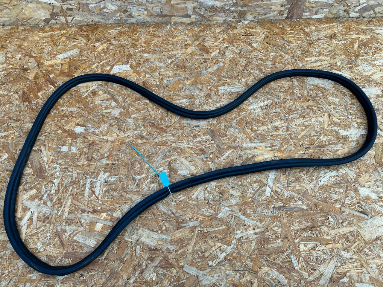 уплотнитель Hyundai Tucson 4 поколение 2024, 2.5 л., G4KN, бензин, АКПП, внедорожник 5 дв., 81761CW100 - фото №1