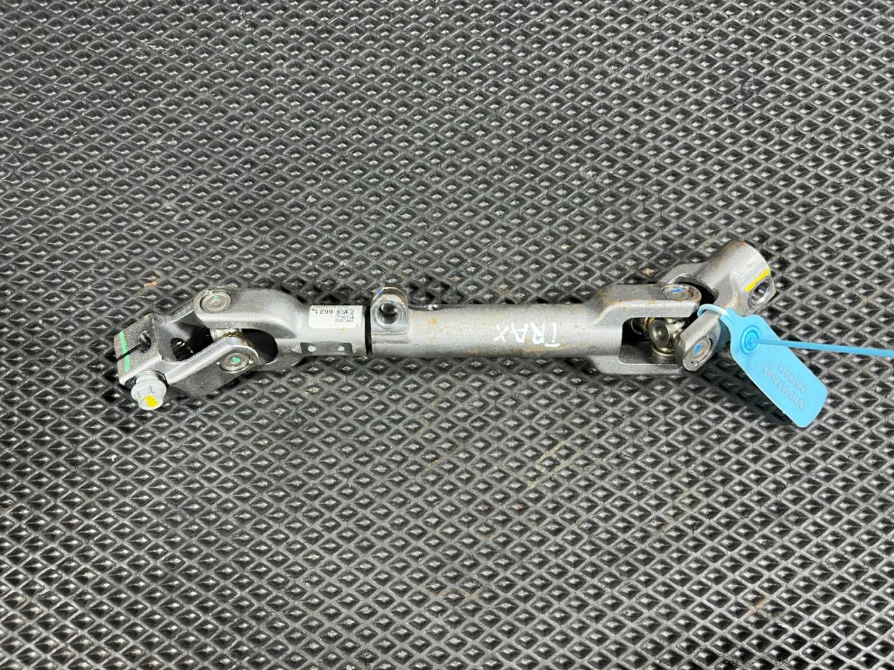 рулевой карданчик Chevrolet Trax 2 поколение 2024, 1.2 л., бензин, АКПП, внедорожник 5 дв., передний привод, 42726621 - фото №1