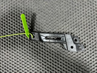 крепление ( кронштейн ) крыла Land Rover Range Rover Sport 2 поколение L494 2016, 5.0 л., 508PN, бензин, АКПП, седан, CPLA16291AC, LR033055, LR124568