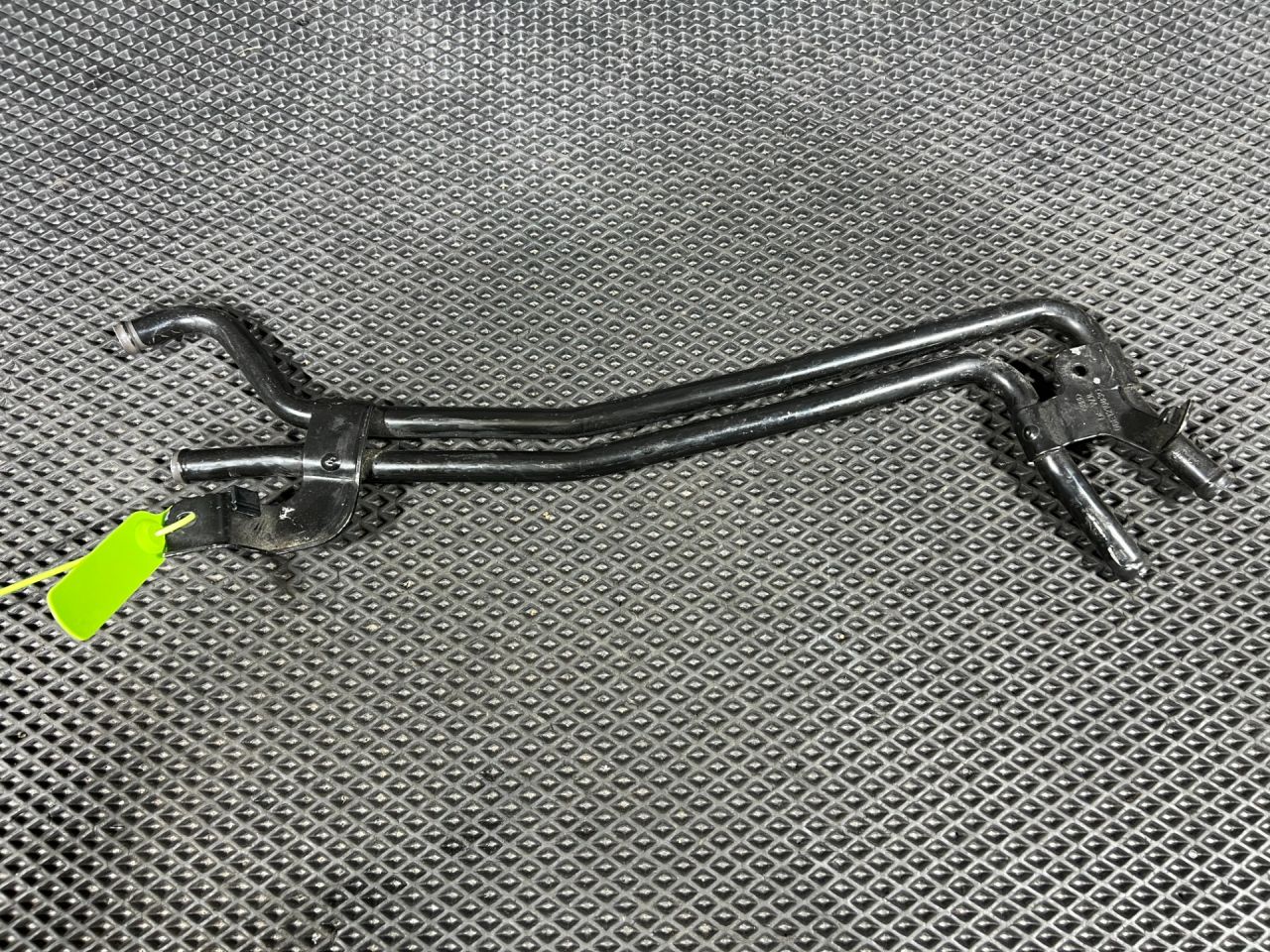 трубка охлаждающей жидкости Audi Q7 4M 2016, 3.0 л., CREC, бензин, АКПП, внедорожник 5 дв., 06E121083G - фото №1