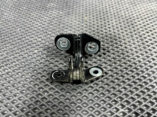 петля двери Chevrolet Trax 2 поколение 2024, 1.2 л., бензин, АКПП, внедорожник 5 дв., передний привод, 13590931