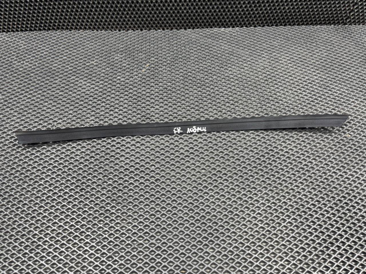 молдинг лобового стекла Ford Bronco Sport 1 поколение 2021, 1.5 л., бензин, АКПП, внедорожник 5 дв., M1PB-S025A52-A - фото №1