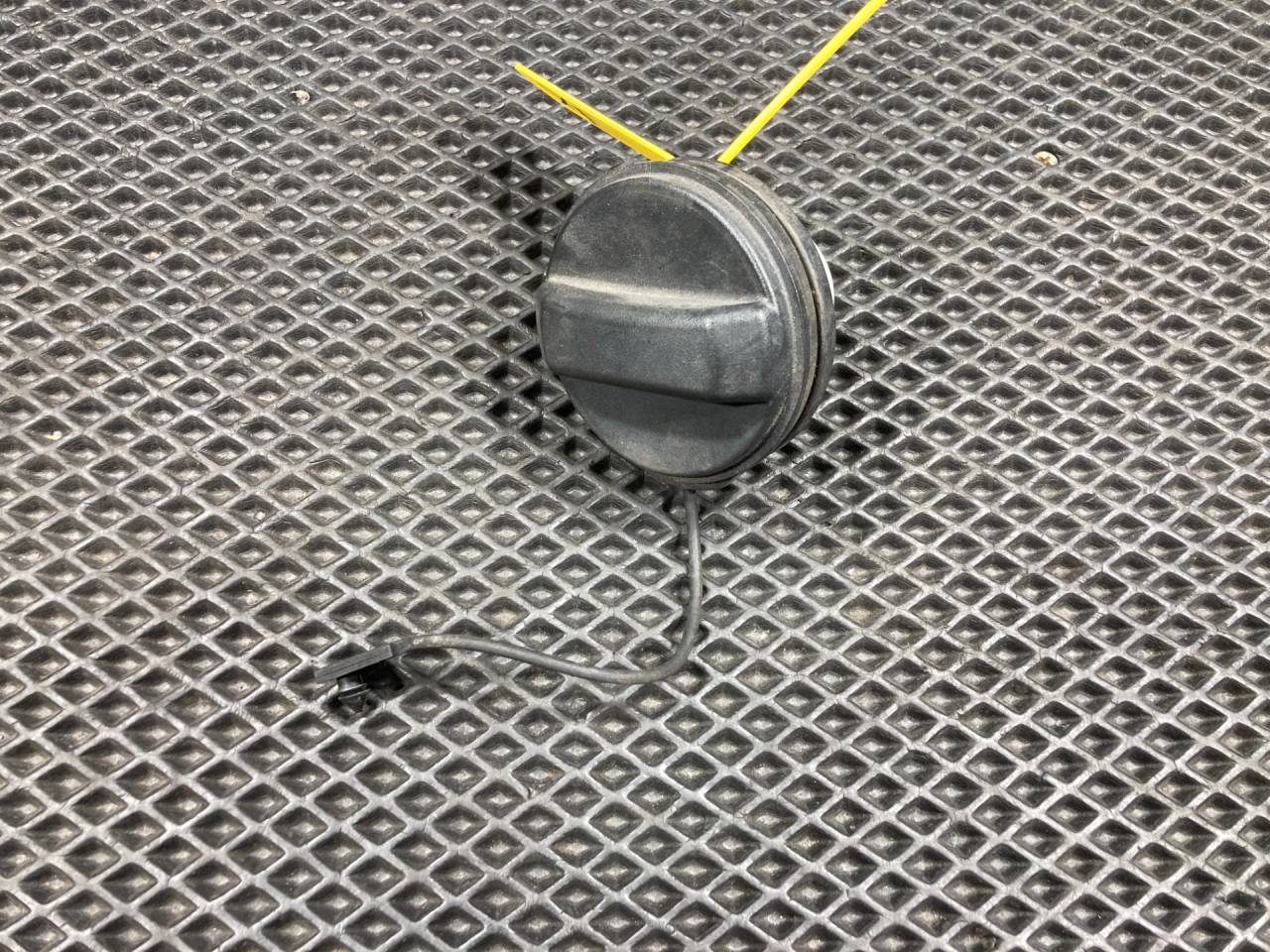 пробка топливного бака Jaguar XE 1 поколение X760 2017, 2.0 л., 204PT, бензин, АКПП, седан, C2Z32583, T2H46581, T2H58092, T2H59149, C2D52672, C2D38206, FW939030AB - фото №1
