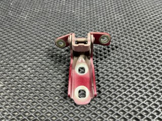 петля двери Chevrolet Trax 2 поколение 2023, 1.2 л., бензин, АКПП, внедорожник 5 дв., 13501716