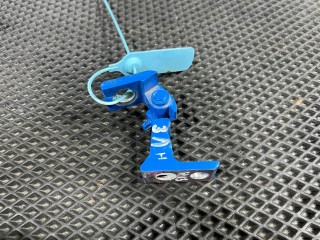 петля двери Volkswagen Taos 1 поколение 2023, 1.5 л., DNKA, бензин, АКПП, внедорожник 5 дв., передний привод, 8X0831403E