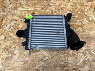 интеркулер Porsche Cayenne PO536 2023, 4.0 л., бензин, АКПП, внедорожник 5 дв., 4M0145803BS