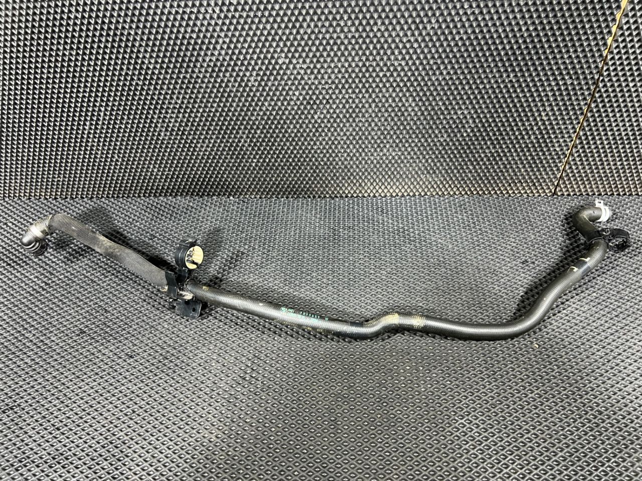 патрубок (трубопровод, шланг) BMW 7 серия G11/G12 2017, 4.4 л., бензин, АКПП, седан, 64219299659 - фото №1