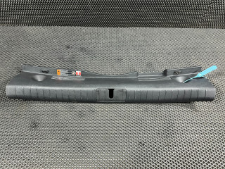 накладка внутренняя на заднюю панель кузова Genesis G70 1 поколение 2019, 2.0 л., G4KL, бензин, АКПП, седан, 85770-G9050