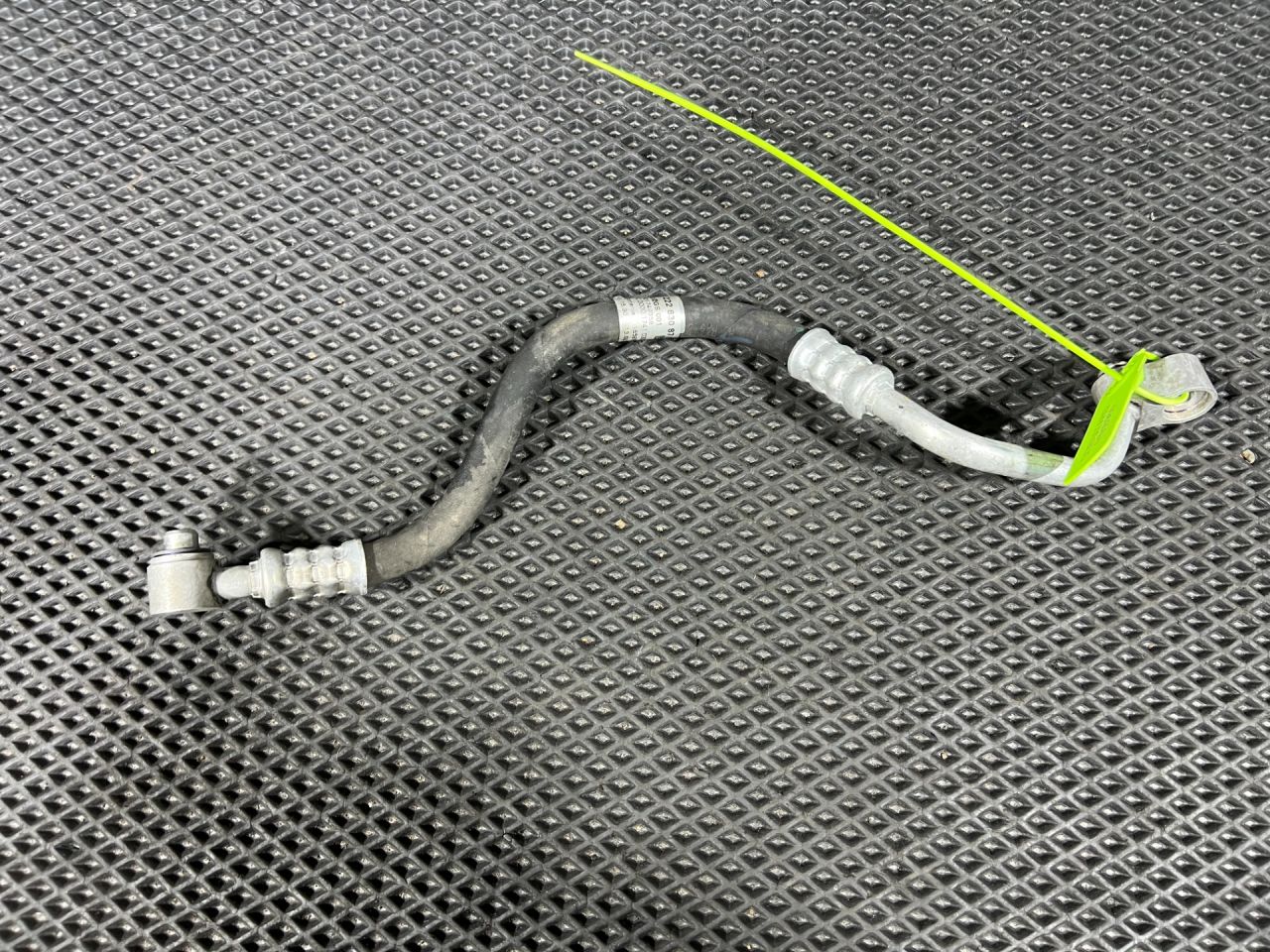 трубка кондиционера Mercedes-Benz S-Класс W222/C217/A217 2014, 4.7 л., бензин, АКПП, седан, A2228308700 - фото №1