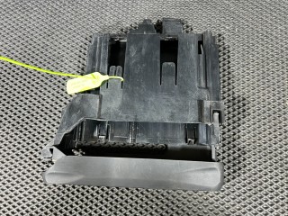 крышка блока управления двигателя BMW 7 серия G11/G12 2017, 4.4 л., бензин, АКПП, седан, 12908611740