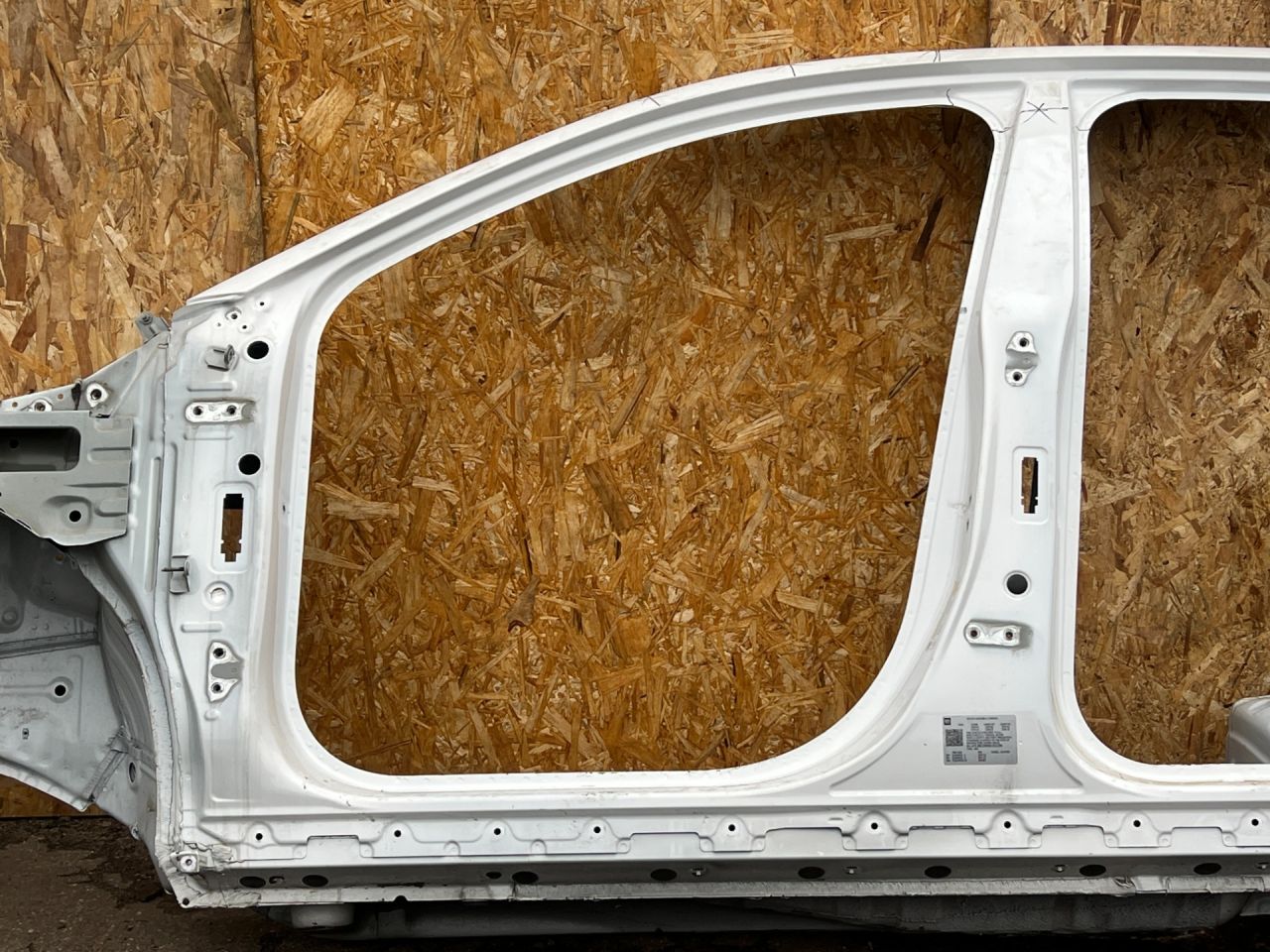 порог левый Buick Envista 1 поколение 2024, 1.2 л., бензин, АКПП, внедорожник 5 дв. - фото №1