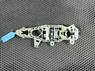 скелет ручки двери задней левой Chevrolet Trax 2 поколение 2023, 1.2 л., LIH, бензин, АКПП, внедорожник 5 дв., 42732478