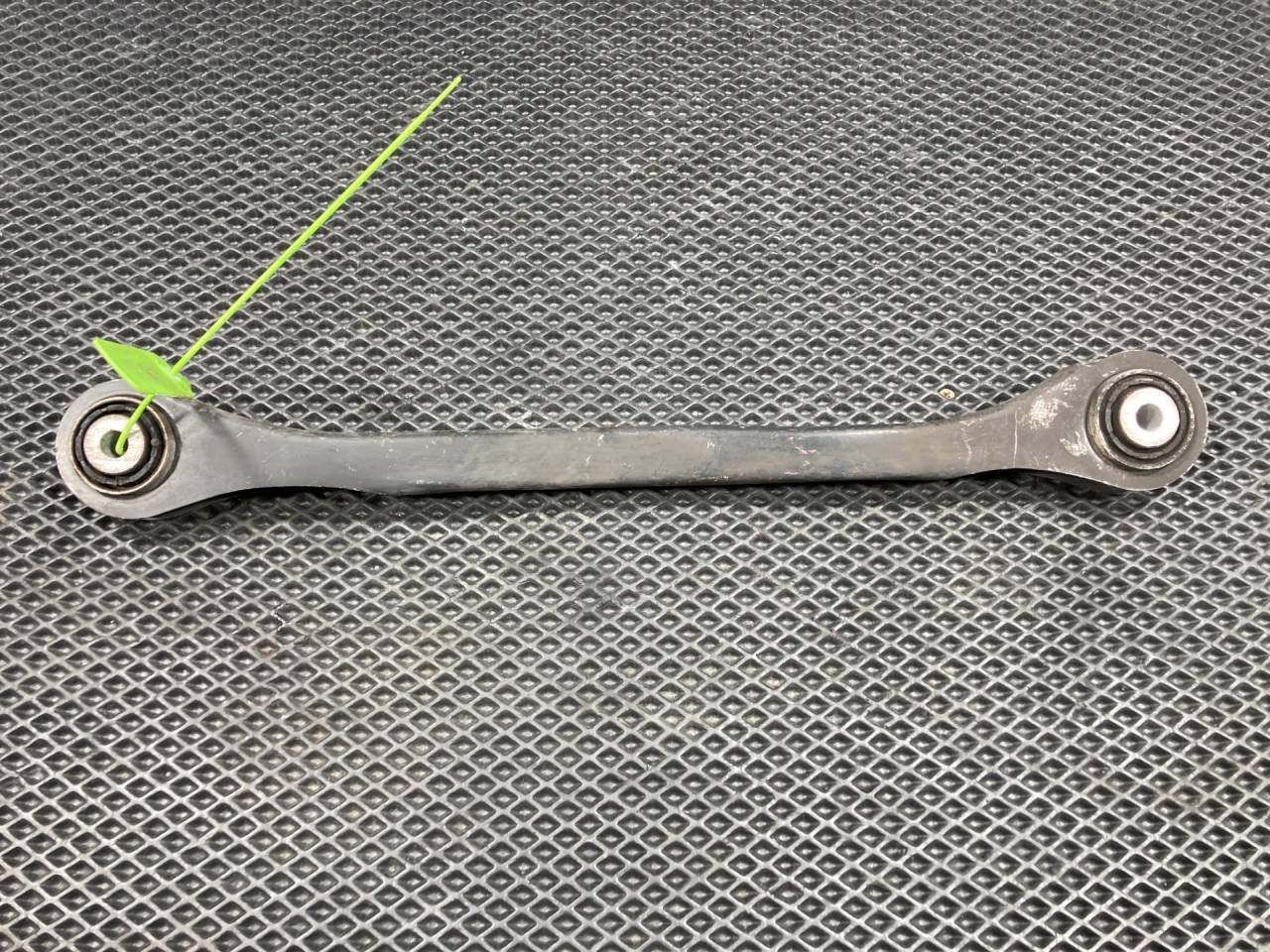 рычаг задний нижний Audi A5 F5 2017, 2.0 л., бензин, АКПП, лифтбэк, 8W0501530D, 8W0501531D - фото №1