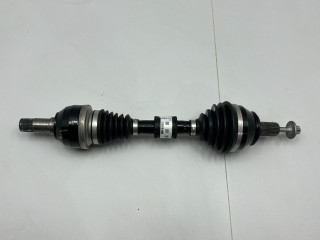 полуось передняя левая (приводной вал, ШРУС) Mercedes-Benz A-Класс W177/V177 2020, 2.0 л., бензин, A1773303501