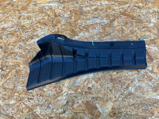 воздуховод (дефлектор) радиатора Chevrolet Trax 2 поколение 2024, 1.2 л., бензин, АКПП, внедорожник 5 дв., передний привод, 42734486