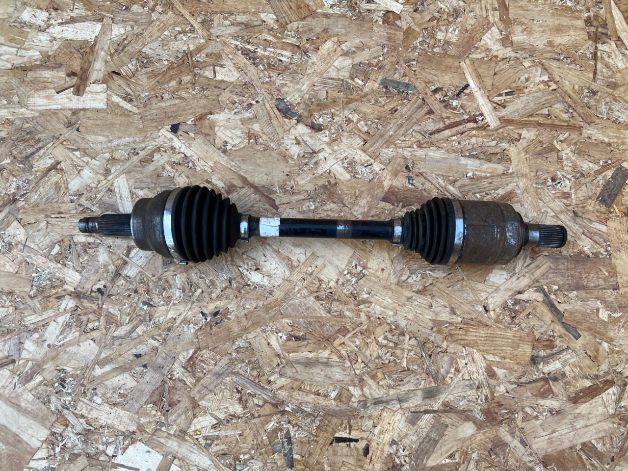 полуось передняя левая (приводной вал, ШРУС) Kia Sorento 4 поколение 2023, 2.5 л., бензин, АКПП, внедорожник 5 дв., передний привод, 49500R5600K, 49500R5600 - фото №1